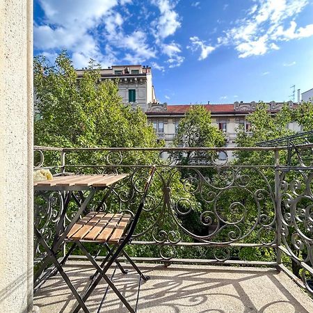 Casa Alberto Da Giussano, Elegante Bilocale In Centro Con Balcone Sul Parco Милан Экстерьер фото
